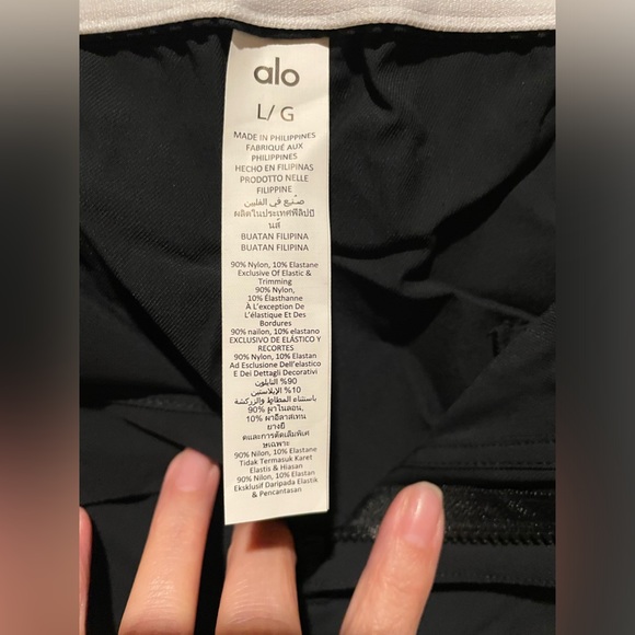 NWT Alo Yoga Flip It Trousers in Black Size L - Picture 9 of 16